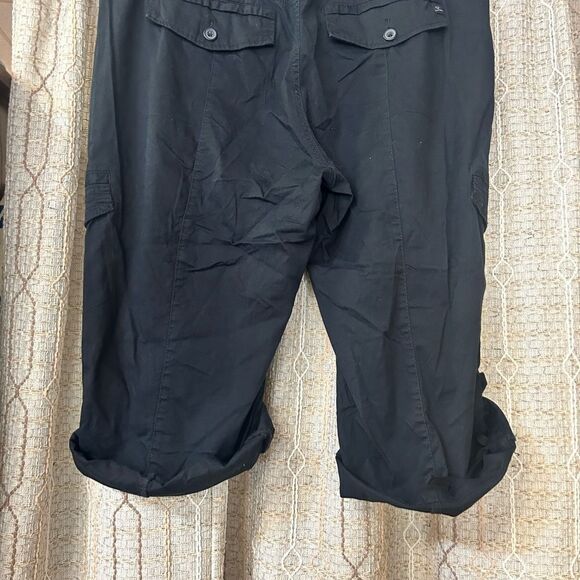 Supplies Ladies 16w  black or tan capri new - Picture 6 of 7